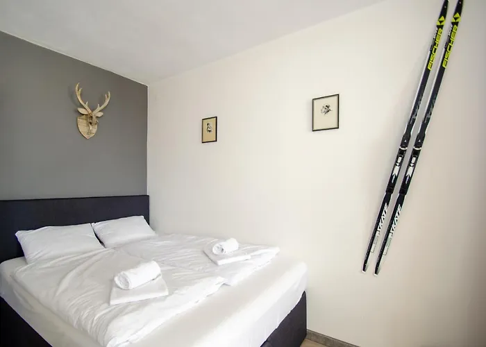 Dreamski Zell Am Town, Near